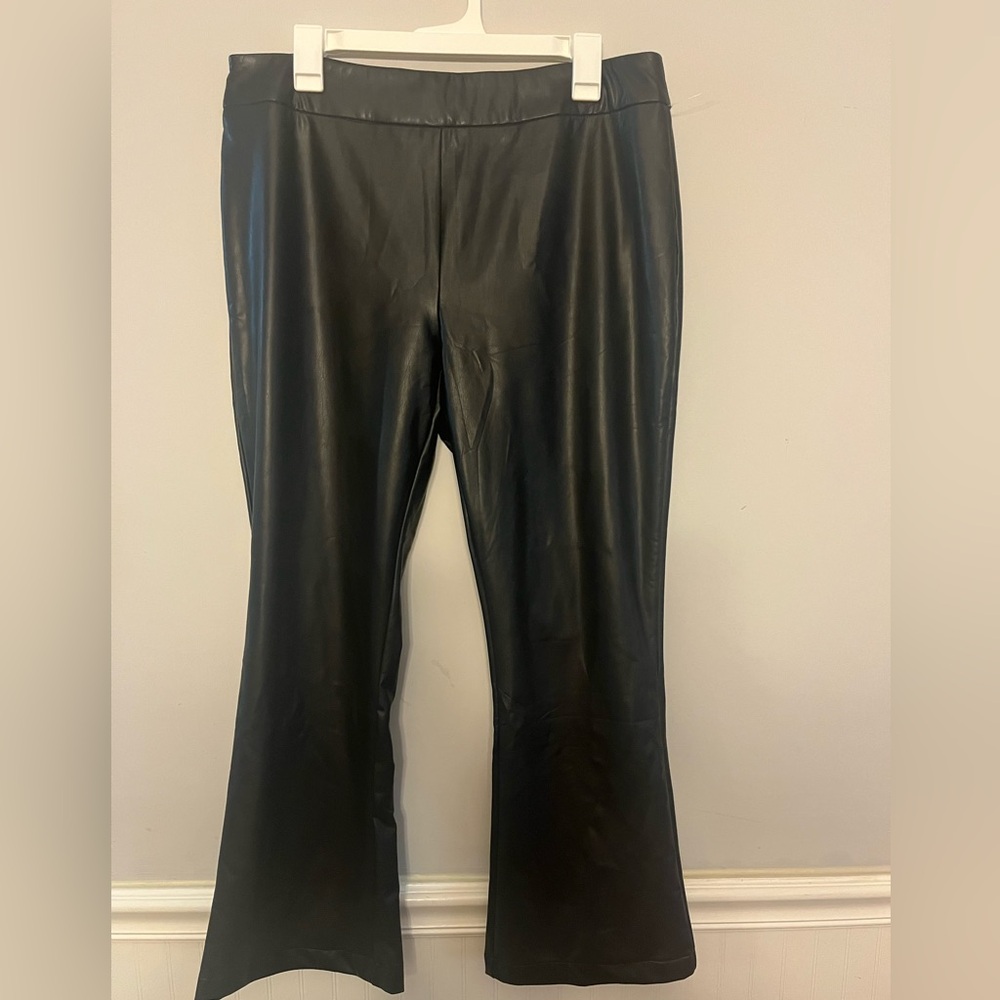 Nanette Lepore Black faux Leather Pants Size Large NWT